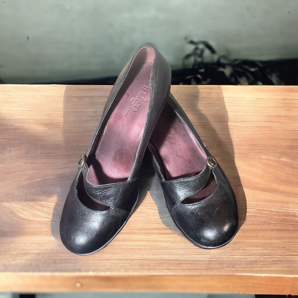 Clarks Indigo Shoes Womens 8.5M Black Mary Jane Pumps
Block Heels Leather